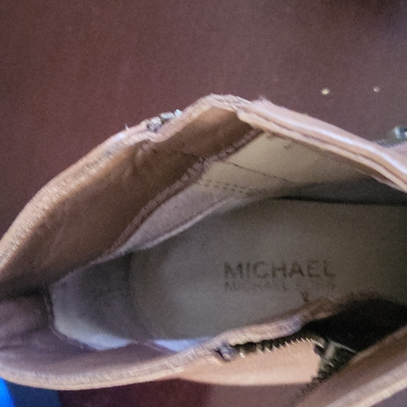 Shoes - Picture 2 of 4